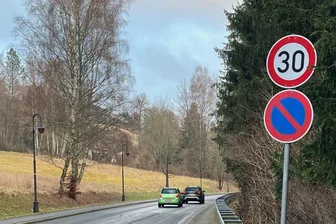 Leser empört: „Ist Bad Elster so etwas wie ein rechtsfreier Raum?“ - Auf der Ascher Straße in Bad Elster gilt inzwischen durchgehend Tempo 30.