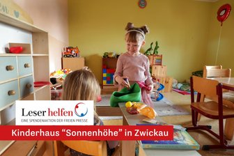 Leser helfen kleinen Westsachsen: Damit Kinder wie Silvi wieder lachen können - Die fünfjährige Silvi geht im Spielzimmer der heilpädagogischen Wohngruppe einkaufen. Das Zimmer soll durch einen Wanddurchbruch vergrößert, renoviert und neu ausstaffiert werden.