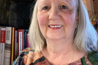 Lesung in Mittweida: Autorin berichtet über schweren Anfang im Westen - Tamara Huhle liest am 5. März in Mittweida aus ihrem Buch.