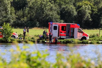 Letzte Hoffnung Traumatherapie: „Ich sehe jede Nacht die Augen des toten Kindes vor mir“ - Sterben Kinder wie hier bei einem Badeunfall in Bochum, kommen auch die Einsatz- und Hilfskräfte oft an ihre Grenzen. Bei manchen entwickelt sich daraus eine Posttraumatische Belastungsstörung.