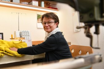 Letzte Nadelstiche: Rochlitz verliert sein tapferes Schneiderlein - Seit dem 15. Lebensjahr näht Marina Müller, zunächst als Hobby, ab 2005 im Nebenerwerb und seit 2015 hauptberuflich.