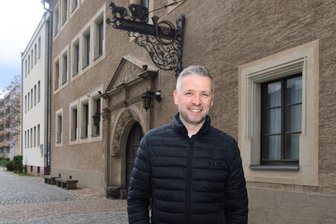 „Letzte Posthalterei“ in Zwickau: Dieser Mann plant dort mehr als Escape-Rooms - Der künftige Eigentümer der „Letzten Posthalterei“ in Zwickau freut sich schon darauf, loslegen zu dürfen. Auch wenn Florian Freitag weiß, dass das noch eine Weile dauert.