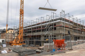 Letzte Zeugnisausgabe in Elterlein: Neues Kapitel beginnt - Im Auftrag des Instituts für Ausbildung Jugendlicher wird in Geyer eine neue Oberschule errichtet.