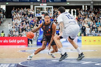 Letzter Kraftakt einer anstrengenden Woche: Niners Chemnitz erkämpfen sich in Heidelberg ersten Auswärtssieg der Saison - Führte seine Mannschaft mit 20 Punkten zum Sieg in Heidelberg: Kapitän Kevin Yebo.