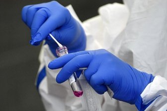 Das RKI musste bundesweit am Freitag erneut mehr als 11.000 Neuinfektionen binnen 24 Stunden melden.
