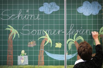 Letzter Schultag: Warum Sachsens Lehrer auf eine faire Neuregelung der bundesweiten Sommerferien pochen - Am Donnerstag beginnen die dieses Mal sechseinhalb Wochen langen Sommerferien in Sachsen.