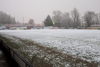 Letztes Spiel des VfB Auerbach fällt aus: Das erwartet der Vorstandsvorsitzende im neuen Jahr von seiner Mannschaft - Der Platz des VfB Auerbach ist stellenweise tiefgefroren. Da die Temperaturen weiter niedrig bleiben sollen, ist das Spiel für Samstag abgesagt.