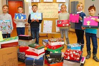 Leubnitzer Grundschüler packen Päckchen -