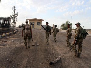Libyen: Keine Anzeichen für rasches Ende der Gefechte -  
          Libyens Hauptstadt ist wieder unter der Kontrolle von Regierungstruppen.