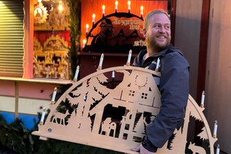 Licht an im Erzgebirge, aber wann? „Freie Presse“-Reporter verraten, wann für sie die schönste Zeit des Jahres beginnt - Bei Patrick Herrl muss spätestens am Abend des ersten Advents zuhause ein Licht brennen. Das können aber auch gut und gern nur die Schwibbögen im Wohnzimmer sein.