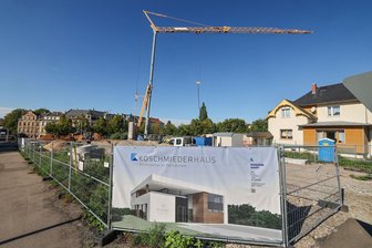 „Licht ist für uns sehr wichtig“: Warum in Glauchau eine neue Zahnarztpraxis im Bauhausstil entsteht - Die Bauarbeiten für die neue Zahnarztpraxis an der Schlachthofstraße in Glauchau sind voll im Gange.