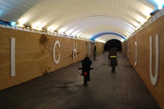 Licht-Kunst für die "Bazillenröhre" -