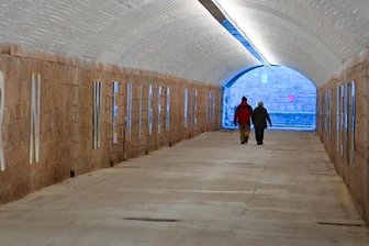 Licht nicht nur am Ende des Tunnels - die neue Bazillenröhre - Vom Schmuddel-Image ist nichts geblieben. Der neue Tunnel ist freundlich und die Zugänge sind barrierefrei gestaltet.