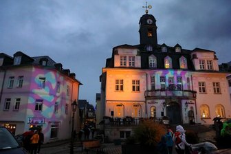 Licht sorgt für Hingucker am Einkaufsabend -