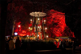 Licht sorgt für zauberhafte Atmosphäre auf dem Bornkinnelmarkt von Falkenstein - Die Beleuchtung sorgte für eine zauberhafte Atmosphäre.