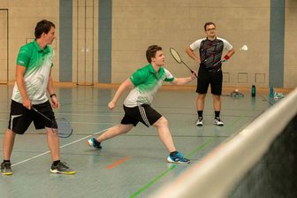 Licht und Schatten für Annaberger Badminton-Spieler beim Silberlandpokal - Die beiden Brüder und Nachwuchstalente Nils (l.) und Marco Neukirchner landeten beim Silberlandpokal auf Rang 7 in der A-Klasse.