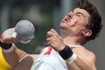 Licht und Schatten - David Storl kämpfte und wollte unbedingt weiter stoßen, doch dabei verkrampfte er. Seinen sechsten Titel gewann der Chemnitzer trotzdem souverän.