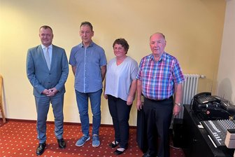 Lichtenau: Ein Bürgermeister, drei Stellvertreter und eine Beschwerde der AfD - Lichtenaus Bürgermeister Andreas Graf (l.) und seine alten und neuen Stellvertreter und Stellvertreterinnen: Jens Scheunert, Anke Fleischer und Gert Eidam (v. l.).