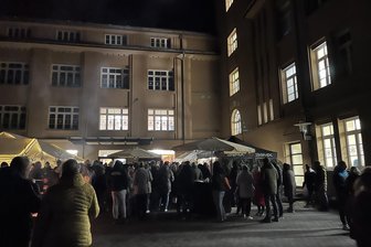 Lichtenau sorgt am 6. Dezember für doppelte Freude - Der Weihnachtsmarkt an der Oberschule Lichtenau lockte auch in den vergangenen Jahren viele Gäste an.
