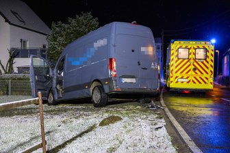 Lichtenberg im Erzgebirge: Fahrer bei Unfall schwer verletzt - Nach dem schweren Verkehrsunfall in Lichtenberg kam es zu Verkehrsbeeinträchtigungen. Gegen 20.30 Uhr lief die Unfallaufnahme noch.