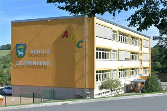 Lichtenberg im Erzgebirge: Gemeinderat vergibt Reinigungsleistungen neu - Auch die Reinigungsarbeiten in der Grundschule Lichtenberg übernimmt seit Montag eine Firma aus Nossen.