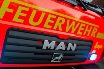 Lichtenberg: VW und vier Garagen bei Feuer beschädigt - 