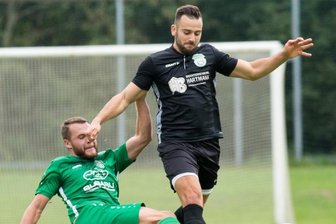 Lichtenberger erneut kalt erwischt - Wieder gestoppt: Die Lichtenberger Kicker um Danny Kluge unterlagen dem Hartmannsdorfer SV Empor knapp mit 0:1.