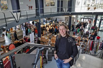 Lichtenstein: Ansturm auf ersten Kunsthandwerkermarkt im Kulturpalais - Palais-Chefin Nicole Schubert freute sich schon Samstagmittag über einen ununterbrochenen Besucherstrom zum Kunsthandwerkermarkt. Schon jetzt ist diese Veranstaltung die am besten besuchte, für die Eintritt bezahlt wurde.