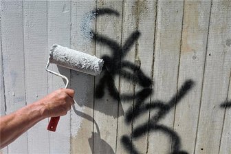Lichtenstein: Hakenkreuz mit Edding geschmiert - Mehrere Schmierereien wurden in Lichtenstein registriert.