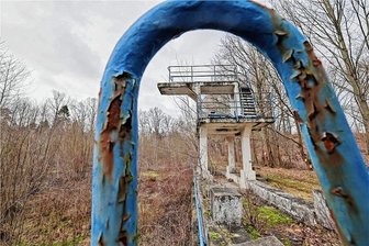 Lichtenstein: Naturbad-Pläne und "Ohrfeigen-Urteil": Stadtrat sieht Finanz-Risiken - Das ehemalige Lichtensteiner Stadtbad könnte zum Naturbad umgebaut werden. Doch es gibt Befürchtungen über zu hohe Folgekosten.