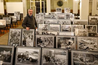 Lichtenstein: Offene Kirche erinnert an die Wendezeit vor 35 Jahren - In der Lutherkirche werden über 70 Fotos gezeigt, mit denen Andreas Kretschel die Wendezeit zwischen der Demonstration am 9. Oktober 1989 und der Volkskammerwahl am 18. März 1990 dokumentiert hat.