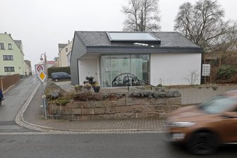 Lichtenstein, St. Egidien, Bernsdorf: Was wegen der Winterwahl diesmal anders ist - Das Heinrichsorter Kirchgemeindehaus dient in diesem Jahr wegen der besonderen Bedingungen erstmals als Wahllokal – vielleicht künftig dauerhaft.