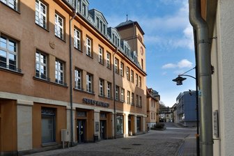 Das Neue Rathaus an der Badegasse in Lichtenstein: Die Stadt möchte bis spätestens 2021 aus den roten Zahlen heraus sein.