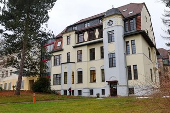 Lichtenstein verliert Kinderarzt-Praxis - Die MVZ-Praxis von Karamfila Todorova befindet sich in diesem Gebäudekomplex des Lichtensteiner DRK-Krankenhauses – aber nur noch für kurze Zeit.