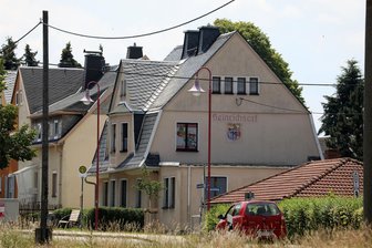 Lichtenstein will altes Rathaus von Heinrichsort verkaufen - Das ehemalige Rathaus von Heinrichsort befindet sich auf dem Grundstück Prinz-Heinrich-Straße 7.