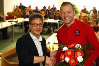 Lichtenstein würdigt Nico Ihle - Eisschnellläufer Nico Ihle ist am Montagabend im Lichtensteiner Stadtrat begeistert empfangen worden.