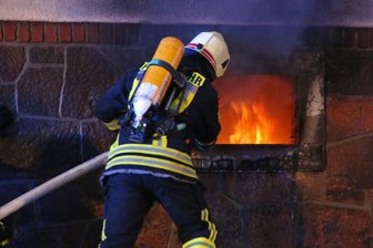 Lichtenstein: Zwei Personen nach Kellerbrand in Krankenhaus - 