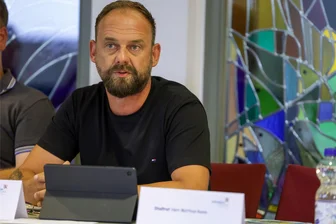 Lichtensteiner CDU-Fraktionschef: „Ein Bad wäre etwas Tolles“ - Das Lachen von CDU-Fraktionschef Eric Schöniger (Foto) während ihres Vortrags ärgerte Planerin Sylvia Staudte.