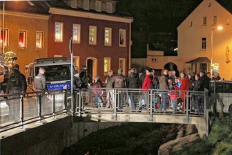 Lichtensteiner Demo-Krawalle: Nach den Urteilen bleiben viele Fragen offen - "60 gewaltbereite Personen" hat die Polizei nach eigenen Angaben damals eingekesselt. Offenbar waren auch viele Frauen und Kinder darunter.