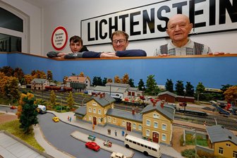 Lichtensteiner Modellbahner zeigen auch ein Stück Heimat im Kleinformat - Die Lichtensteiner Modellbahner zeigen auch den Lichtensteiner Bahnhof.