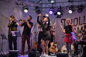 Lichtentanne: Frollein Smilla gibt Konzert in Kulturkirche - Die Band Frollein Smilla – hier bei einem Konzert im Vogtland – spielt am Freitag in Lichtentanne.