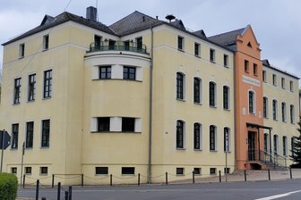 Lichtentanne: Hortanbau für Grundschule Stenn dauert noch zwei Jahre - Unmittelbar neben der Grundschule Stenn wird der Hortanbau entstehen.
