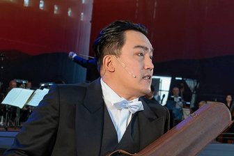 Lichter und Schatten der Liebe - Theater Plauen-Zwickau meldet sich mit "Paganini" beim Livepublikum zurück - Getrieben und zwiespältig singt Tenor Wonjong Lee in der Operette "Paganini" die Titelrolle.