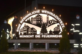 Lichterbogen zeigt vier Wahrzeichen -