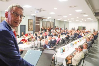 Lichtmess-Empfang in Flöha findet am 7. Februar statt - Beim letzten Lichtmessempfang 2023 konnte Oberbürgermeister Volker Holuscha 140 geladene Gäste begrüßen.