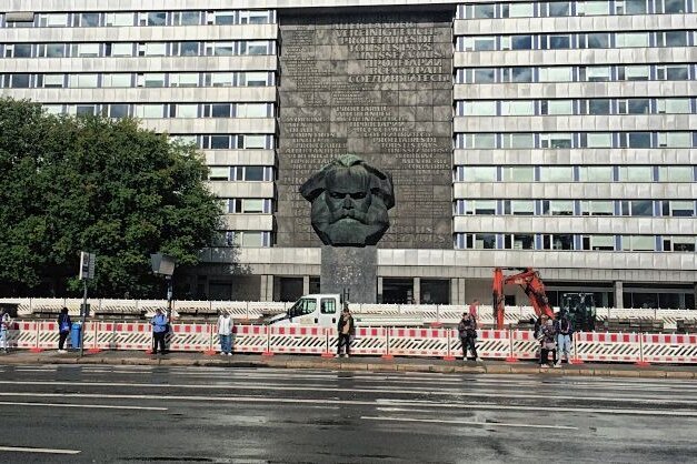 Lieben Sie Marx? - Das Chemnitzer Karl-Marx-Monument. 
