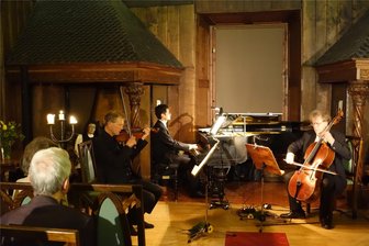 „Liebesgedichte & Romanzen“: Klassikkonzert im Rittersaal von Schloss Schlettau - Beim Konzert am Samstag in Schlettau erklingt Musik von Beethoven bis Johann Strauss.