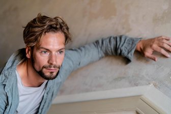 Lieder-Show: Felix Räuber kommt ins Stadttheater Glauchau - Fans des Sängers Felix Räuber können ihn bald im Stadttheater Glauchau erleben.