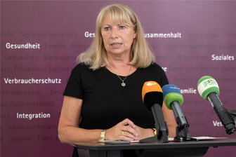 Lieferengpässe bei Medikamenten: Das fordert der Marburger Bund von Sachsens Gesundheitsministerin - Bekam nun Post vom Marburger Bund: Sachsens Sozialministerin Petra Köpping (65, SPD).