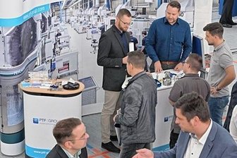 Lieferengpässe und Energiekrise: Firmen im Erzgebirge rücken mehr zusammen - Bei der Kooperationsbörse der Zulieferindustrie Erzgebirge in Aue haben Unternehmen Ideen ausgetauscht und nach neuen Wegen der Zusammenarbeit gesucht. 